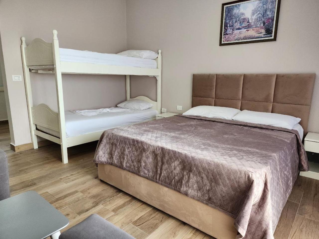 Hotel Maren Durrës Quarto foto