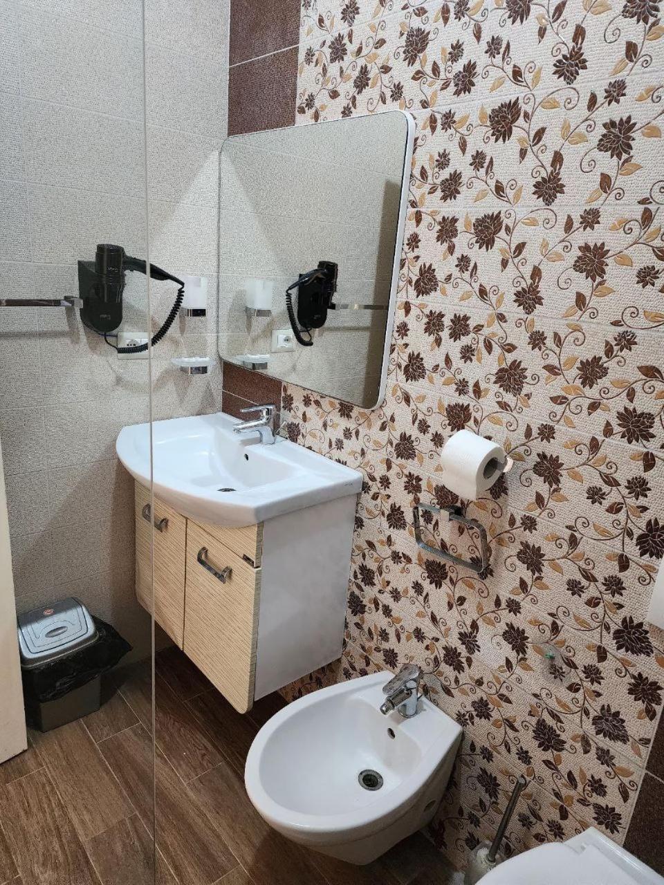 Hotel Maren Durrës Quarto foto