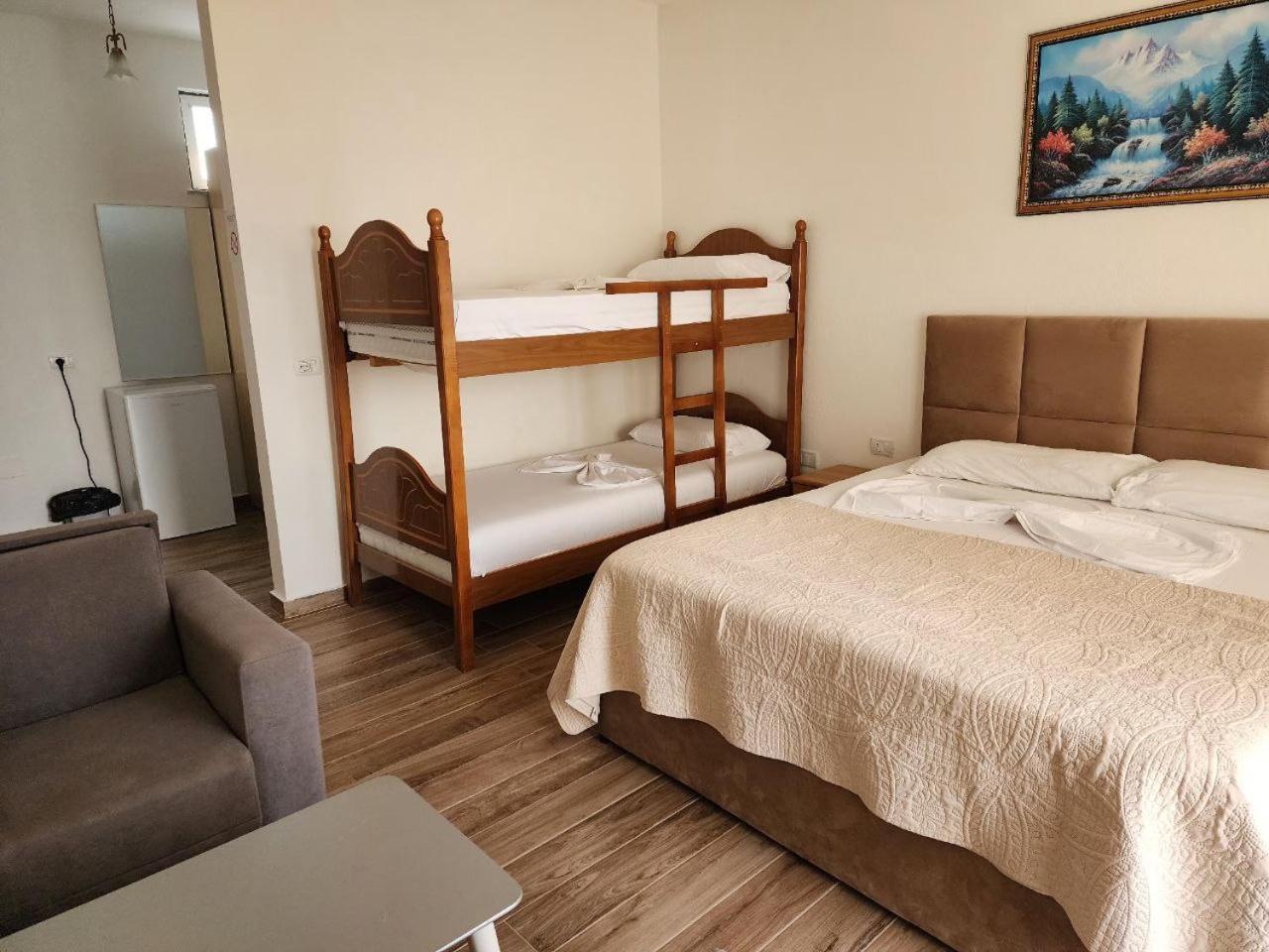 Hotel Maren Durrës Quarto foto